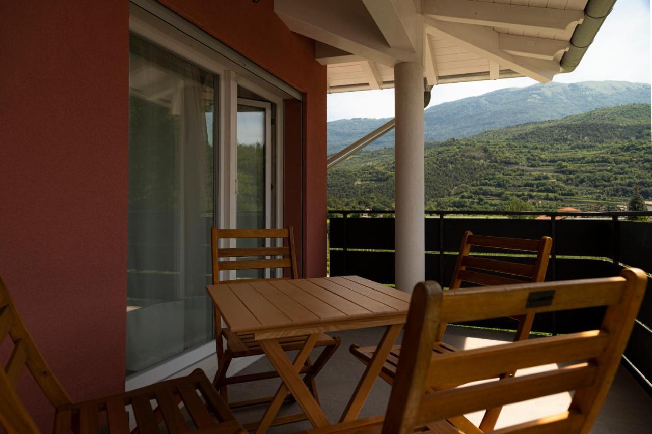 HOLIDAY APARTMENTS GIULIA - Green Pietramurata Buitenkant foto